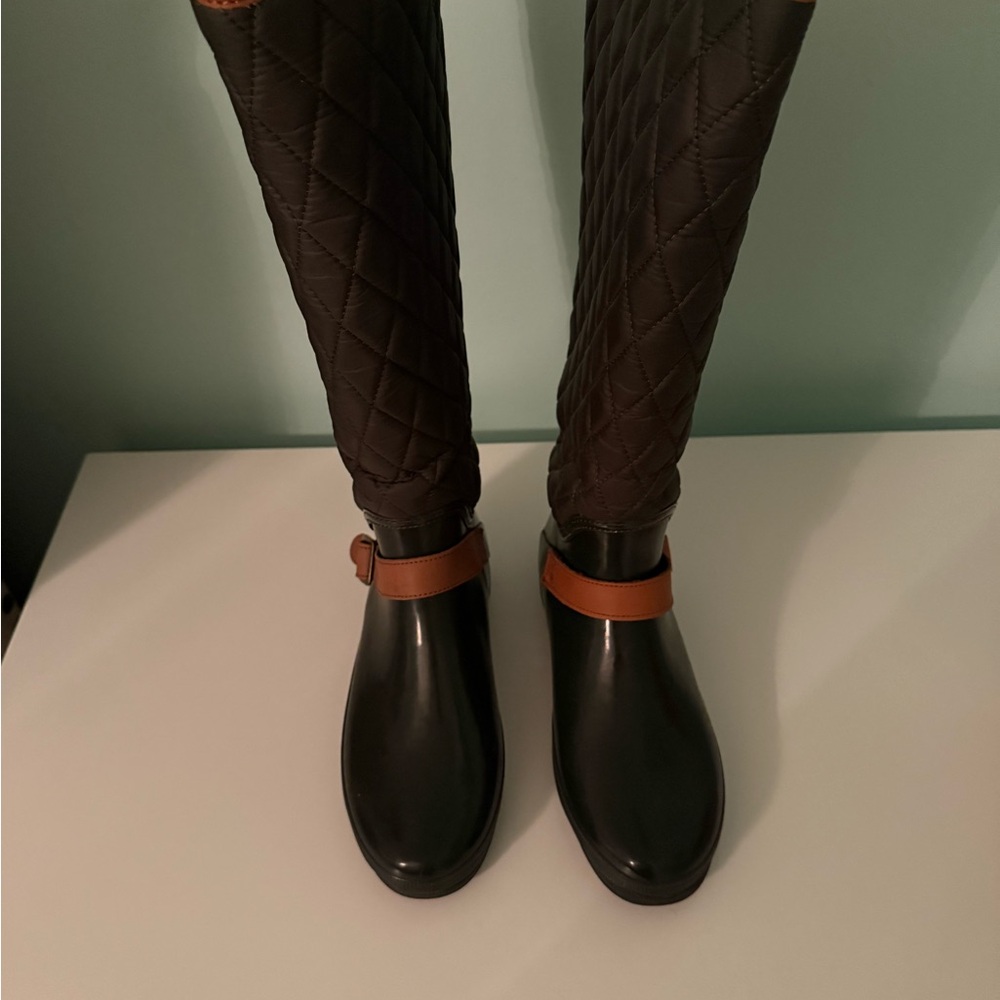 Sperry quilted boots